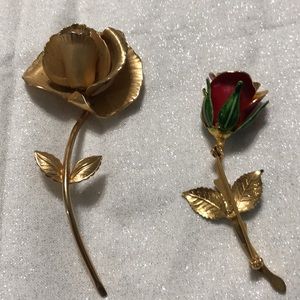 2 rose brooches by Giovanni gold toned vintage